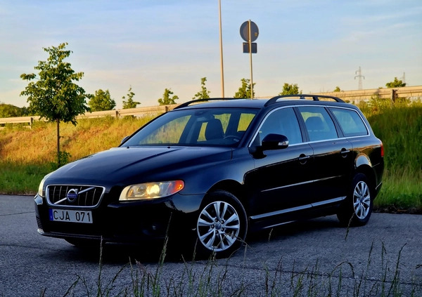 Volvo V70 cena 26900 przebieg: 299999, rok produkcji 2010 z Szczytna małe 352